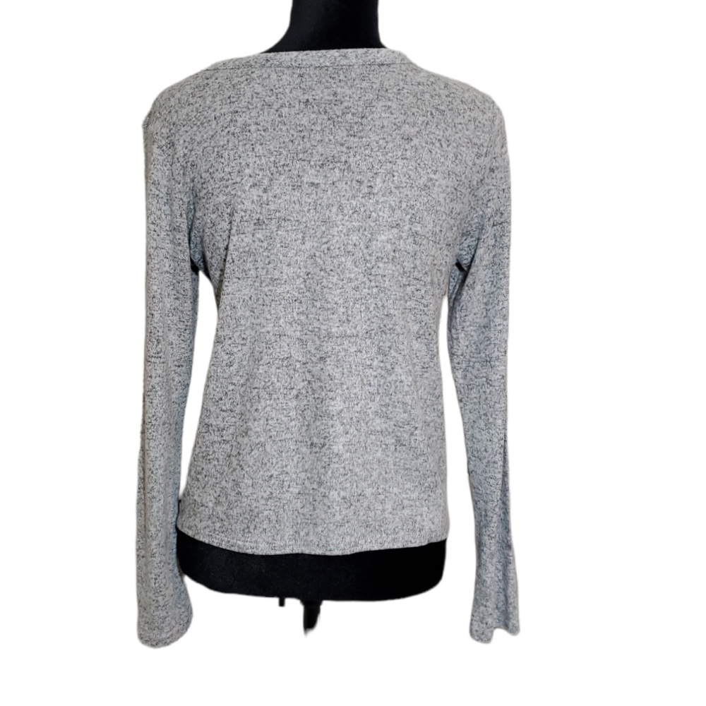 Oliva Rae Sweater - Picture 2 of 5